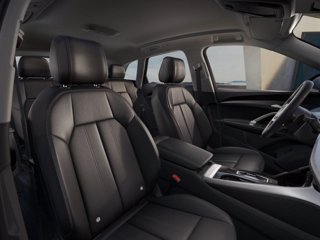 AUDI Q5 e-hybrid 220 kW S tronic quattro S Line Edition 6