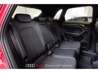 AUDI Q3 35 2.0 tdi identity black s-tronic 6