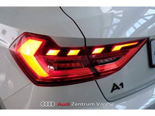 AUDI A1 sportback 30 1.0 tfsi identity black 116cv s-tronic 4