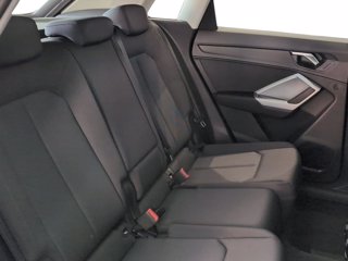 AUDI Q3 35 1.5 tfsi mhev s-tronic 7