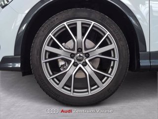 AUDI Q3 sportback 35 2.0 tdi identity black s-tronic 2