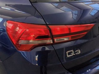 AUDI Q3 35 2.0 tdi business advanced s-tronic 4