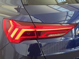 AUDI Q3 40 2.0 tfsi business advanced quattro s-tronic 4