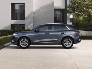 AUDI Q3 TFSI 110 kW mHEV S tronic Business Advanced 1