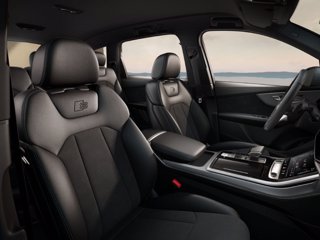 AUDI Q7 SUV TDI 210 kW quattro tiptronic S line Edition 6