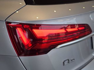 AUDI Q5 40 2.0 tdi mhev 12v s line quattro s-tronic 4