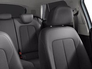 AUDI Q2 35 TFSI S tronic Identity Black 6