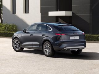 AUDI Q3 SPB TDI 110 kW S tronic Business Advanced 2