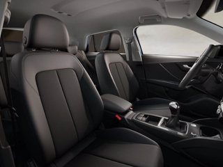 AUDI Q2 35 TFSI S tronic Identity Black 6