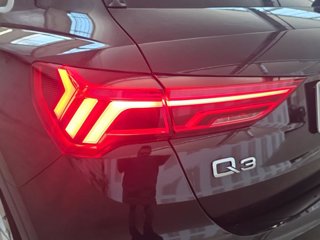 AUDI Q3 35 2.0 tdi business advanced s-tronic 4
