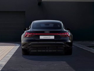 AUDI e-tron GT quattro 3