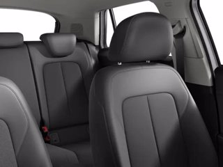 AUDI Q2 35 TDI S tronic Business Advanced 6