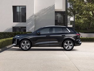 AUDI Q3 e-hybrid 200 kW S tronic S line edition 1