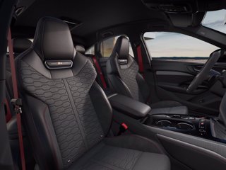 AUDI RS 5 e-hybrid S tronic quattro 6
