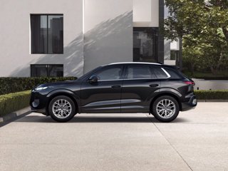 AUDI Q3 TFSI 150 kW S tronic quattro Business Advanced 1