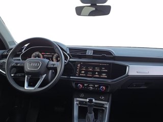 AUDI Q3 35 2.0 tdi business advanced s-tronic 8