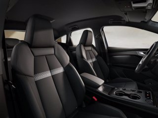 AUDI Q4 SBP e-tron performance Business 6