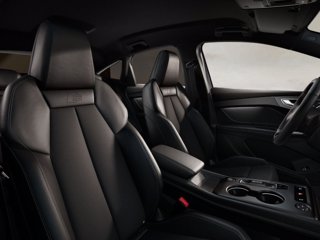 AUDI Q4 SBP e-tron S Line 5