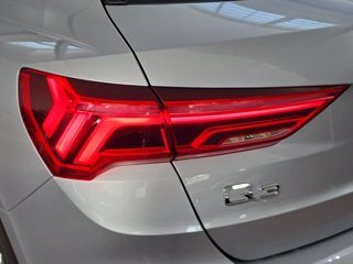 AUDI Q3 35 2.0 tdi business advanced quattro s-tronic 4