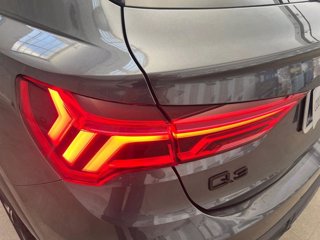 AUDI Q3 sportback 35 2.0 tdi identity black s-tronic 4