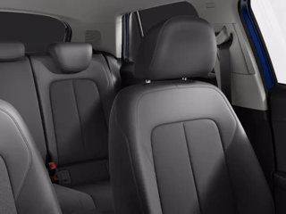 AUDI Q2 35 TFSI S tronic Identity Black 6