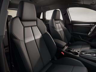 AUDI A3 allstreet e-Hybrid 150 kW S tronic Business Advanced 5