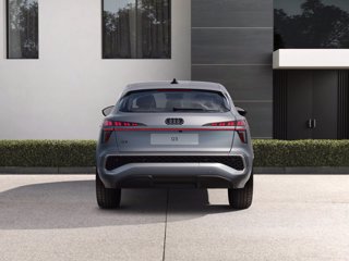 AUDI Q3 SPB e-hybrid 200 kW S tronic S line 5