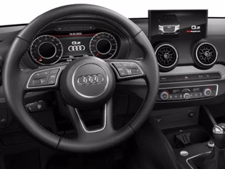 AUDI Q2 35 TFSI S tronic Identity Black 5