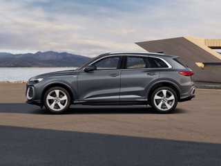 AUDI Q5 TDi 150 kW mHEV+ S tronic quattro S line edition 1