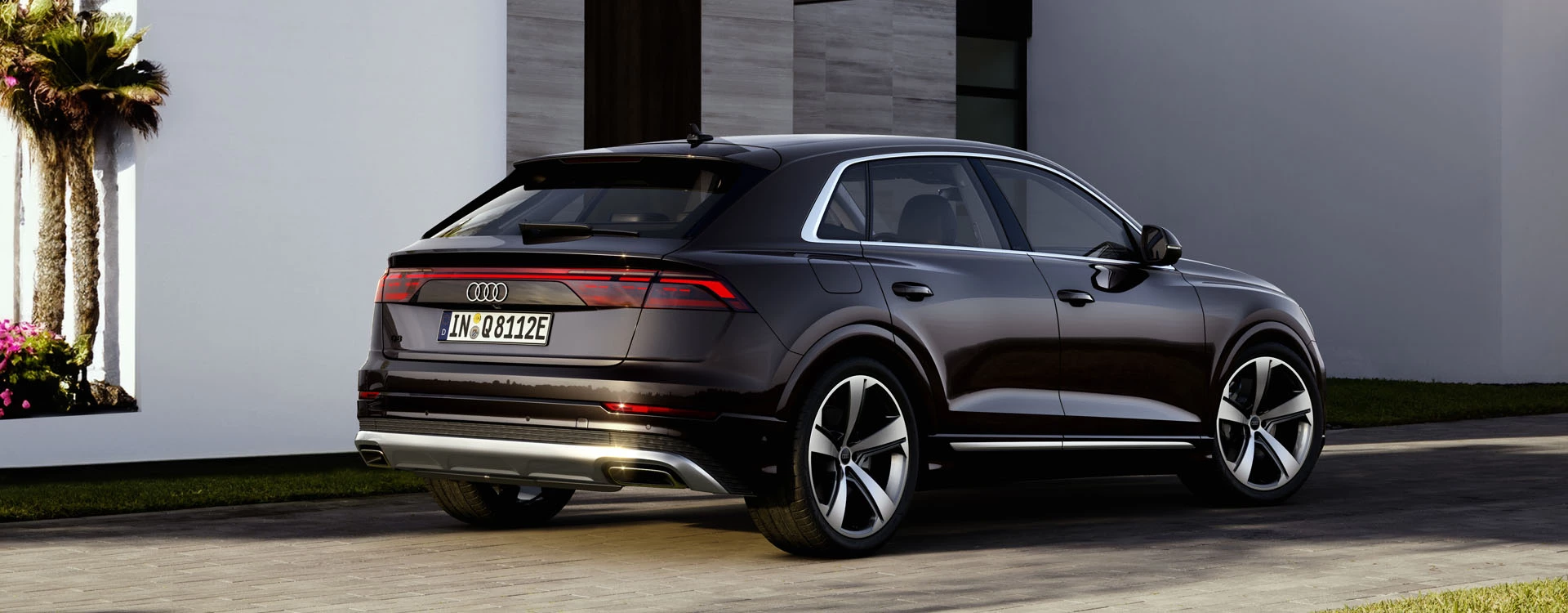 Audi Q8 Varese Landing