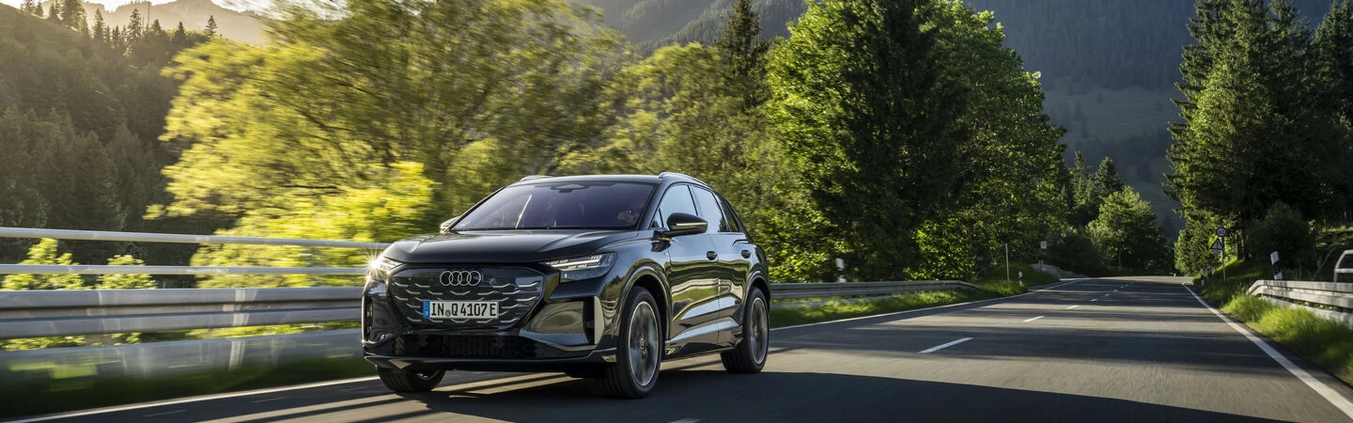 Audi Q4 1920X600