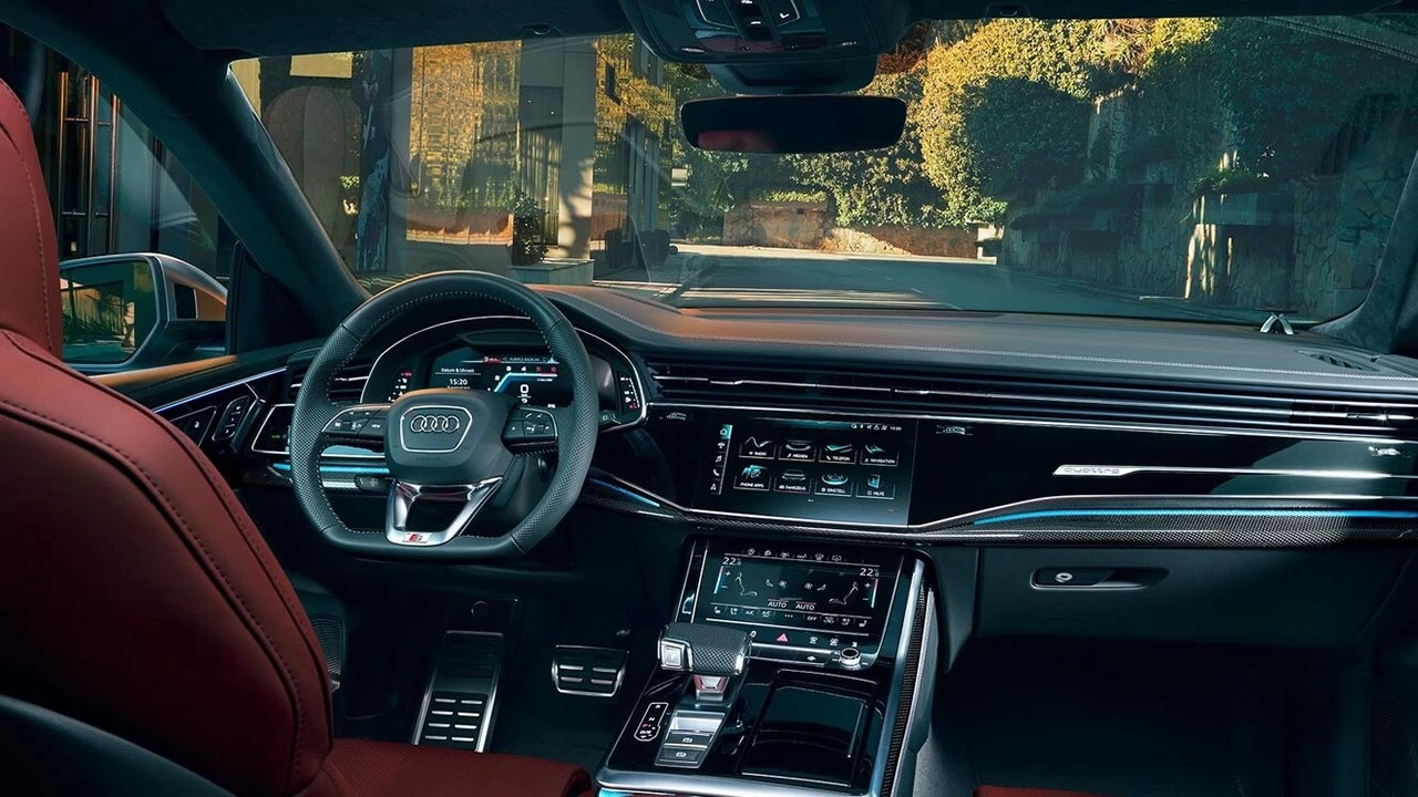 Audi SQ8 4