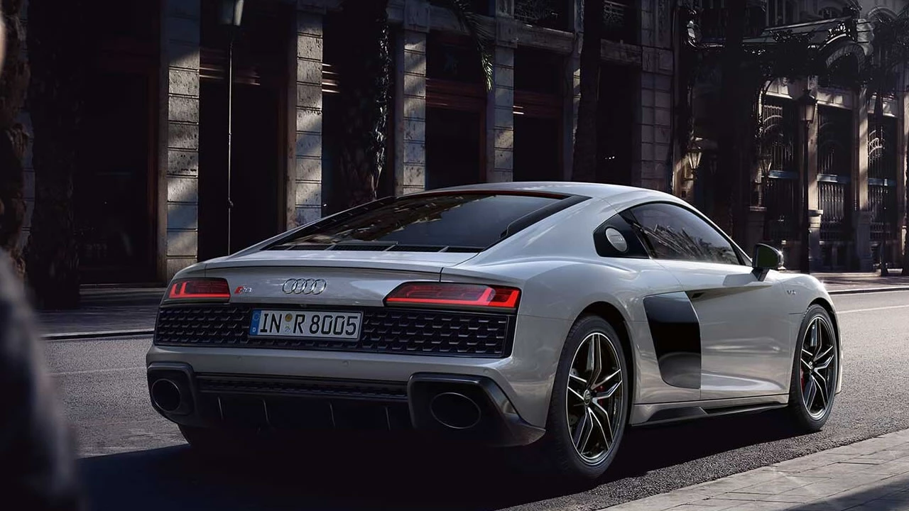 Audi R8 Coupé V10 Quattro 01