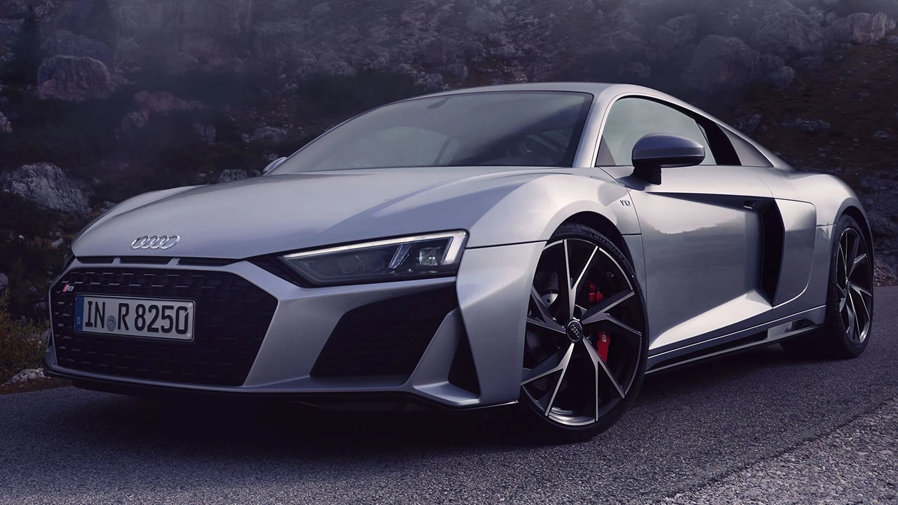 Audi R8 Coupé V10 RWD 01
