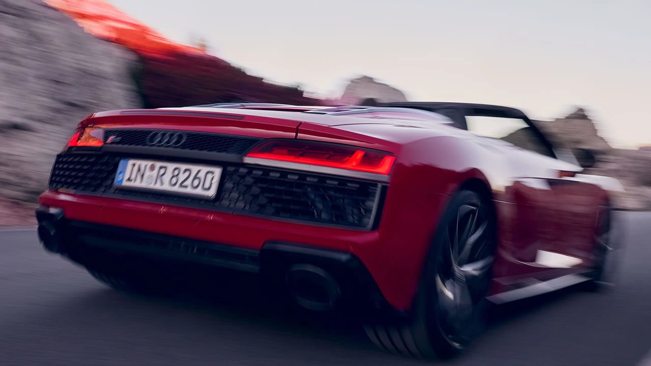 Audi R8 Spyder V10 RWD 01