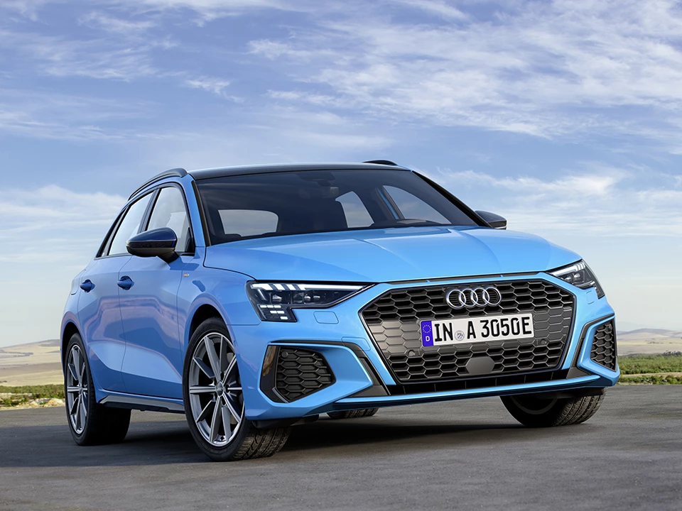 Nuova Audi A3 Sportback TFSI E Guida