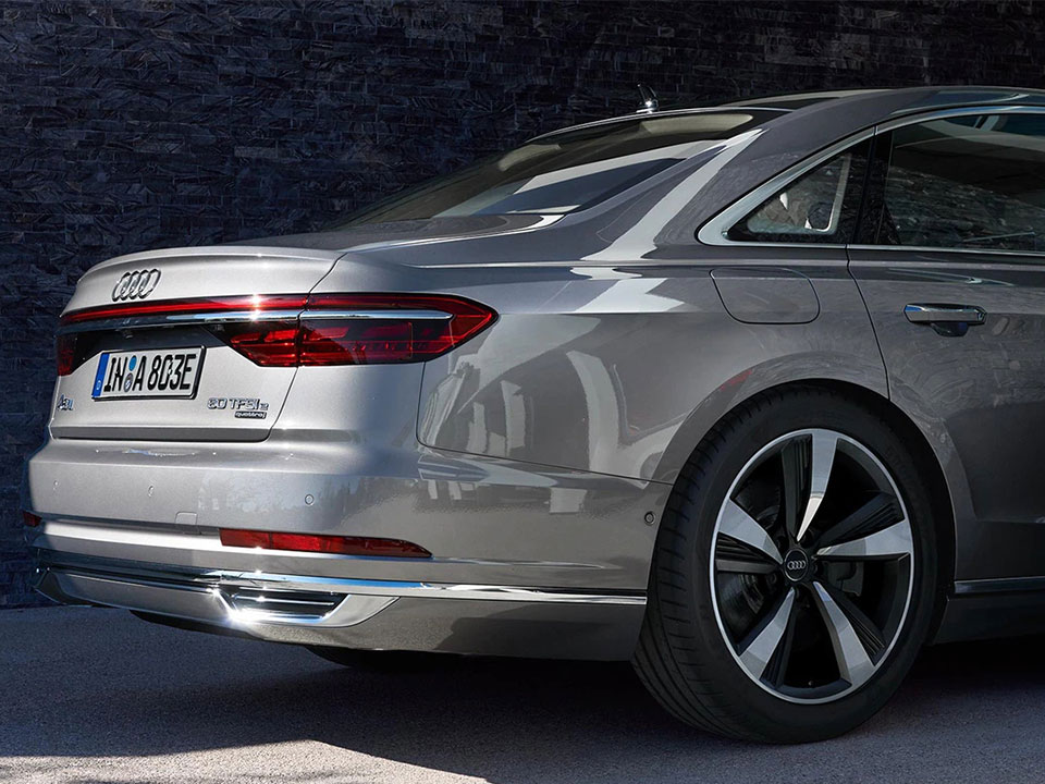 A8L Tfsie Quattro Motori