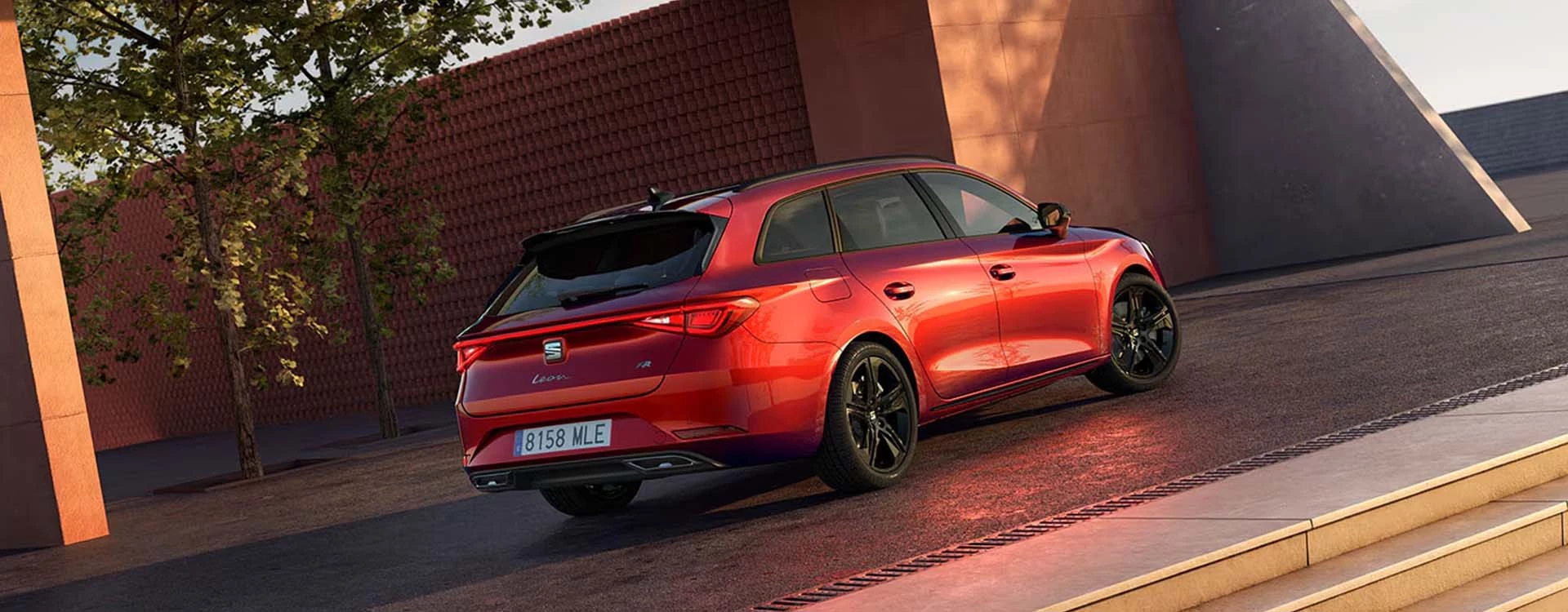Seat Leon Sportstourer FR Landing