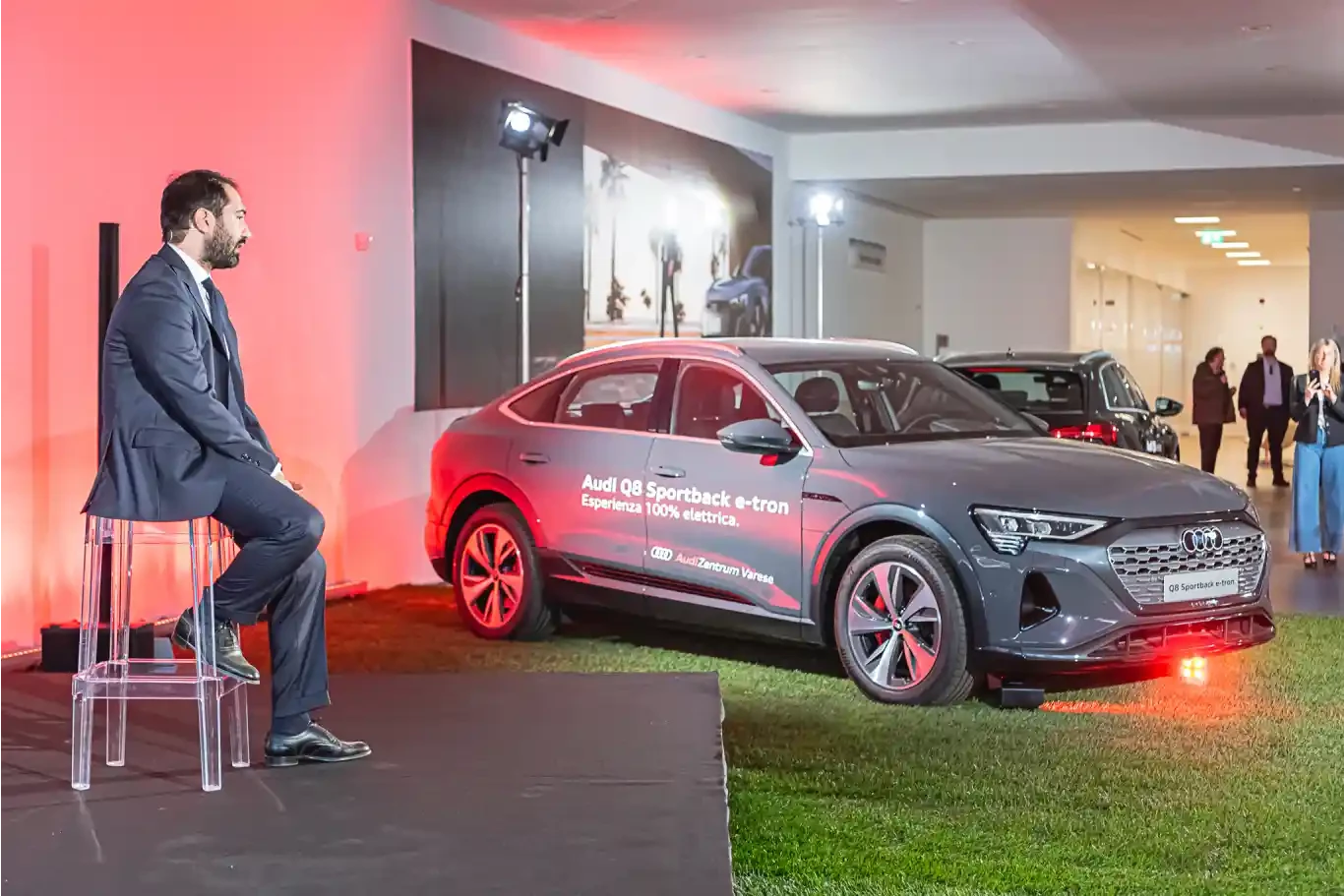 Audi Lancio Q8 E Tron 10