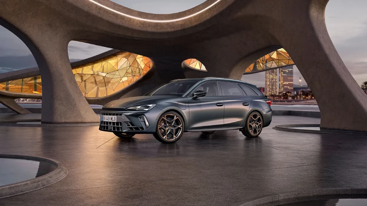 Nuova Cupra Leon St1