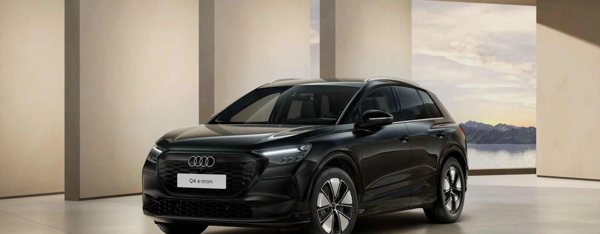 Q4 Etron 1920X750